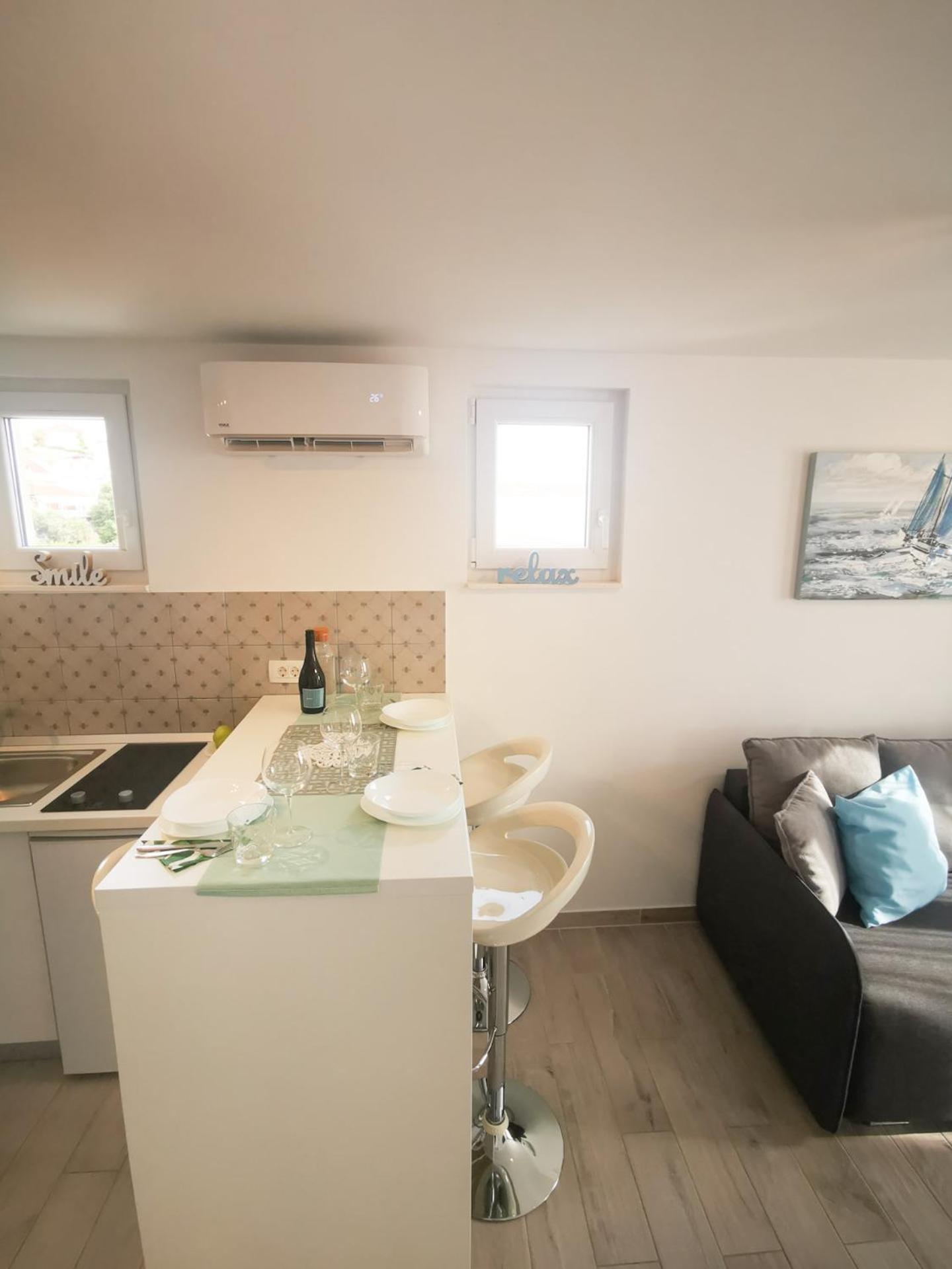Rita Apartments - Sea-View Apartment 2Plus1 Tučepi Kültér fotó